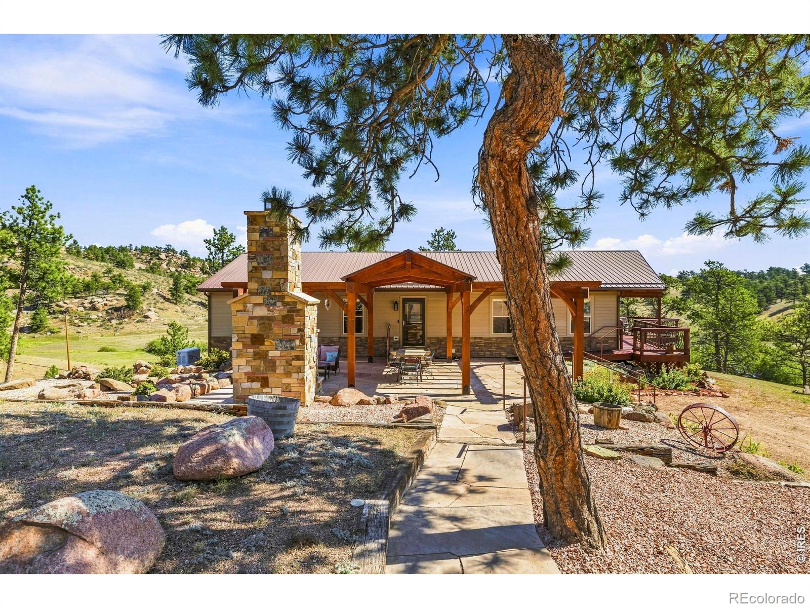 3rd image of 557 Red Bluff Rd, Livermore, CO 80536 | MLS# IR1067284