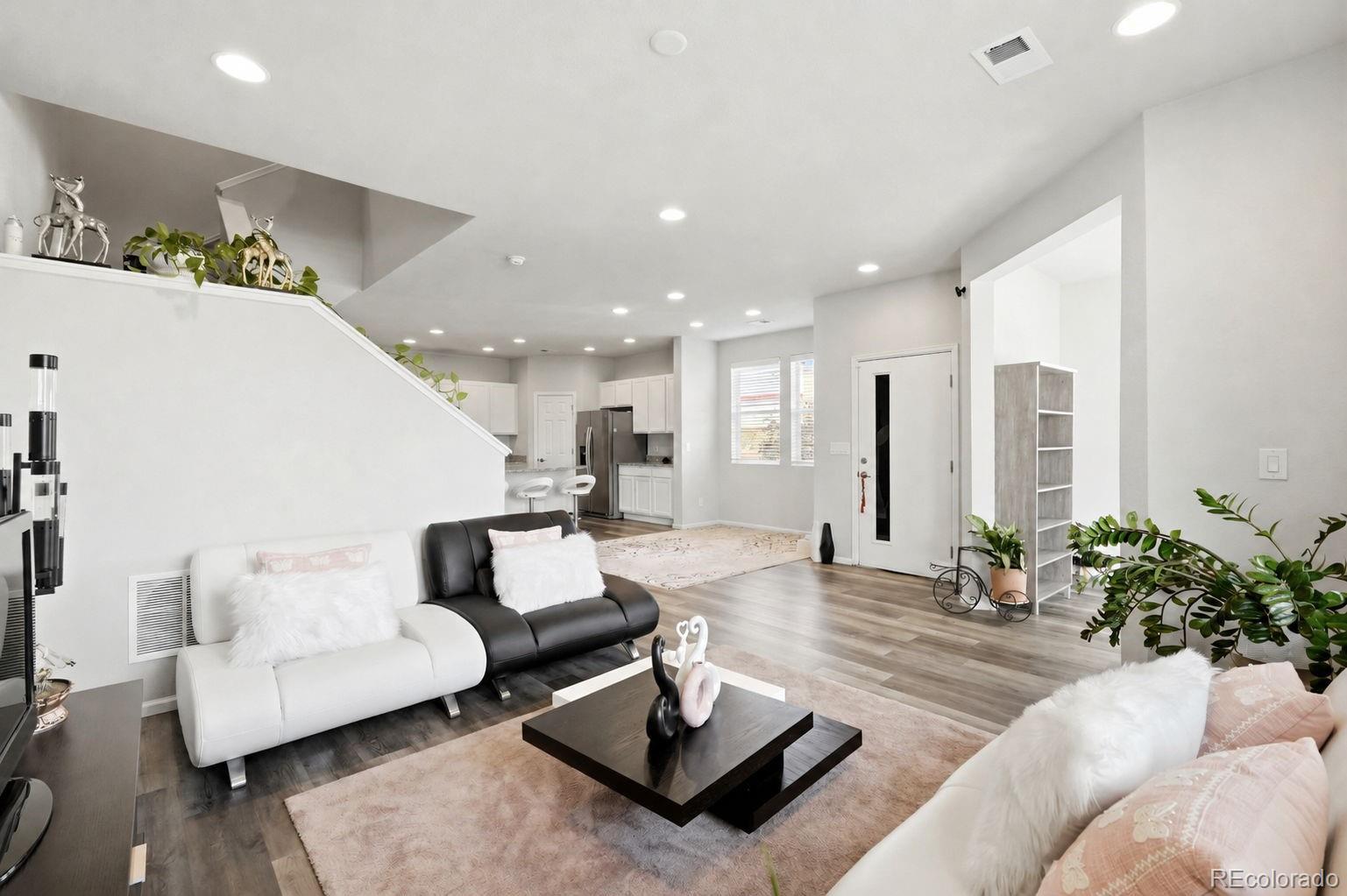 5th image of 16291 Bolling Dr, Denver, CO 80239 | MLS# 3322447