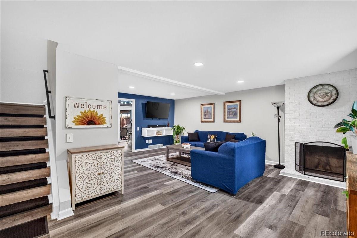 Photo 1 of Townhouse for sale at 7725 W Glasgow Pl, Littleton, CO 80128 | MLS# 2611489 | Listing updated on 2026-09-02