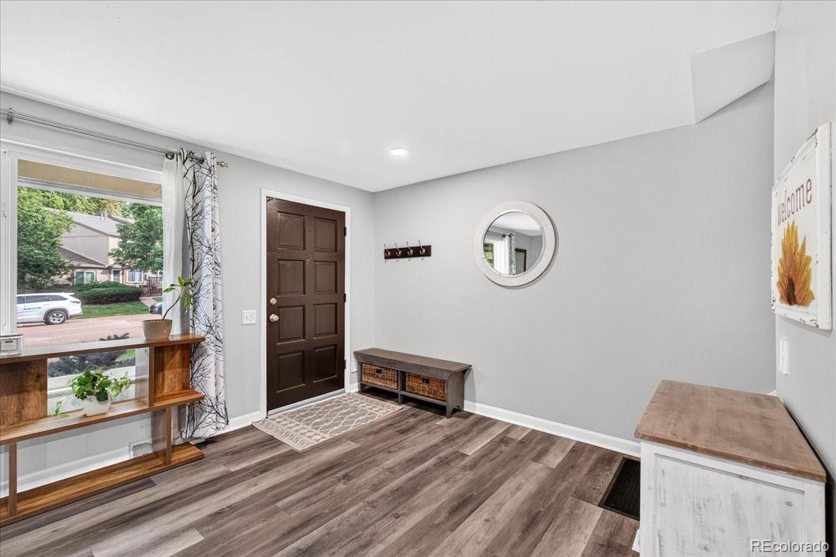 Photo 5 of Townhouse for sale at 7725 W Glasgow Pl, Littleton, CO 80128 | MLS# 2611489 | Listing updated on 2026-09-02