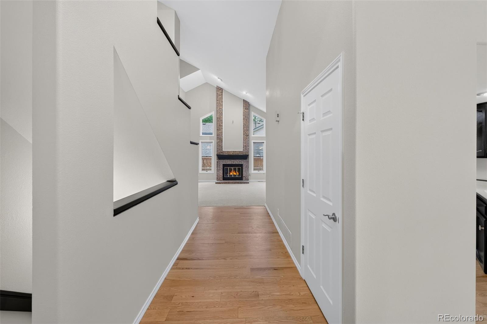 Photo 3 of Single family home for sale at 2577 S Independence Ct, Lakewood, CO 80227 | MLS# 4171823 | Listing updated on 2026-09-01