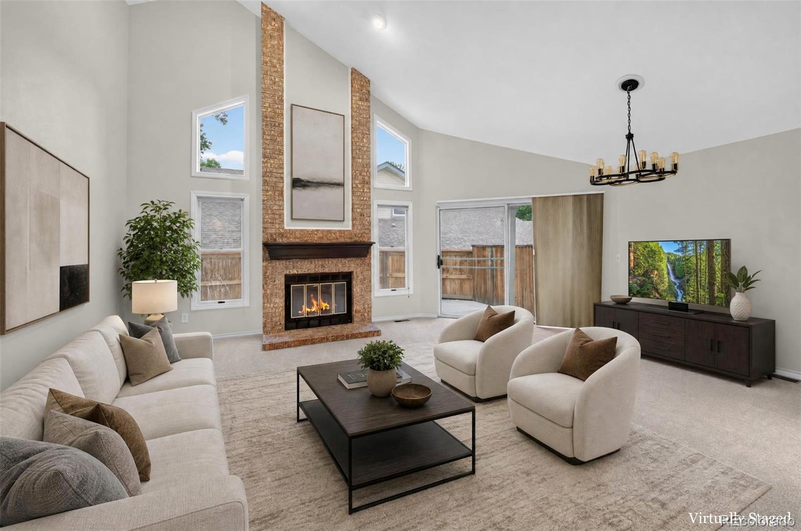Photo 4 of Single family home for sale at 2577 S Independence Ct, Lakewood, CO 80227 | MLS# 4171823 | Listing updated on 2026-09-01
