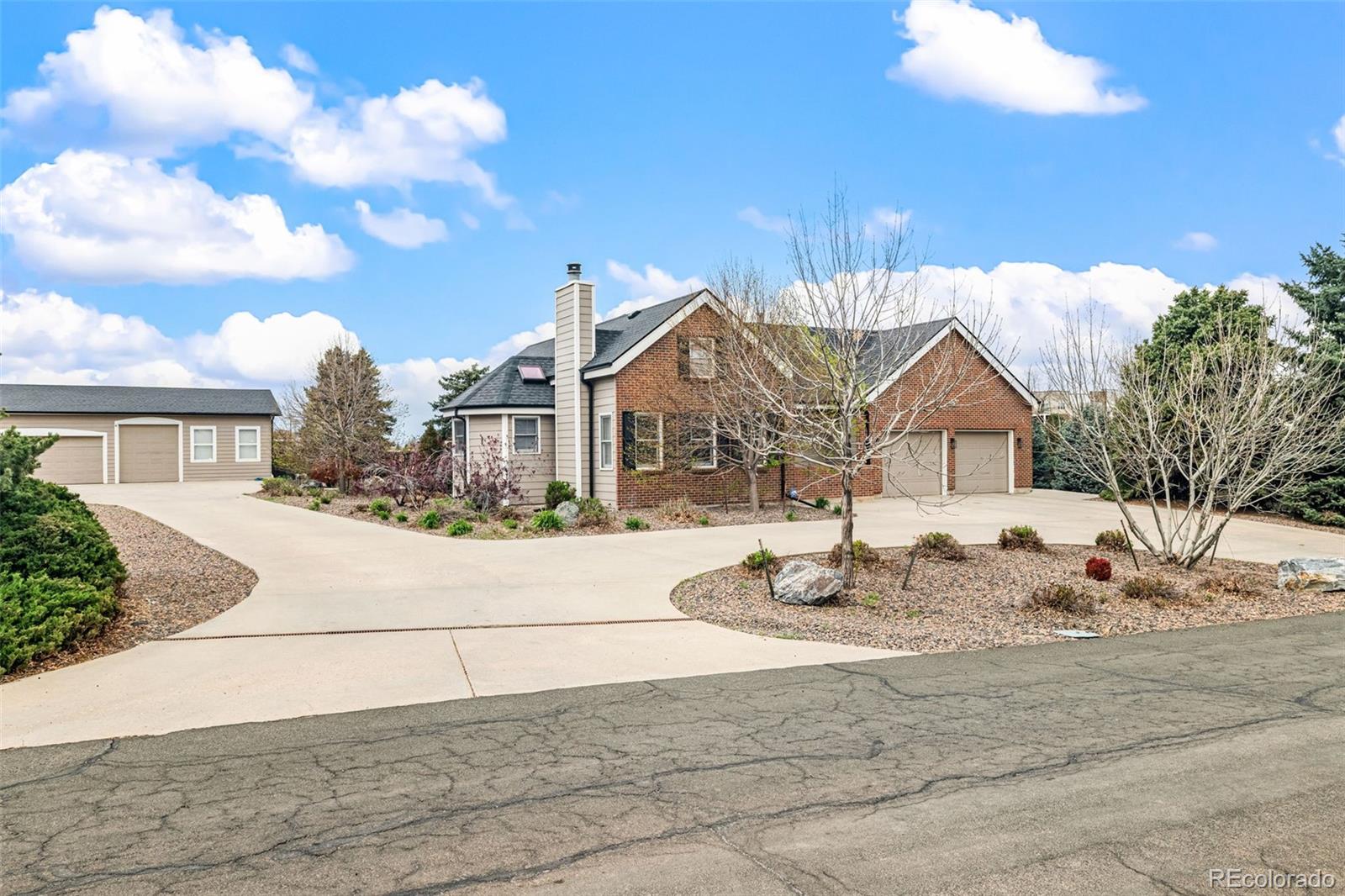 Photo 3 of Single family home for sale at 6691 S Abilene Way, Centennial, CO 80111 | MLS# 5351327 | Listing updated on 2026-09-02