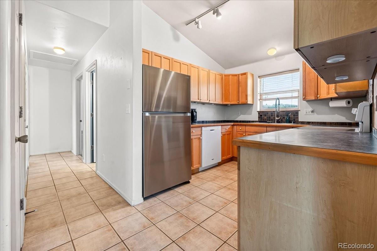 Photo 5 of Single family home for sale at 524 E Byers Ave, Hot Sulphur Springs, CO 80451 | MLS# 4563982 | Listing updated on 2026-09-04