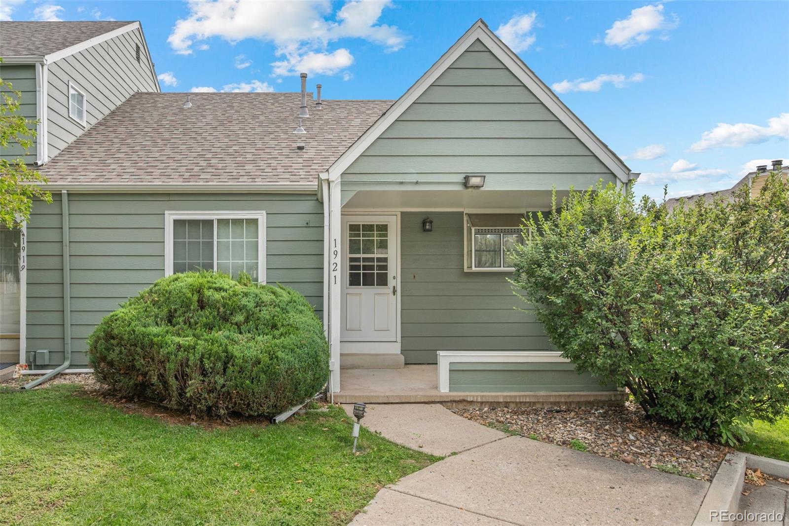 Photo 1 of Townhouse for sale at 1921 S Balsam St, Lakewood, CO 80227 | MLS# 5885790 | Listing updated on 2026-09-01