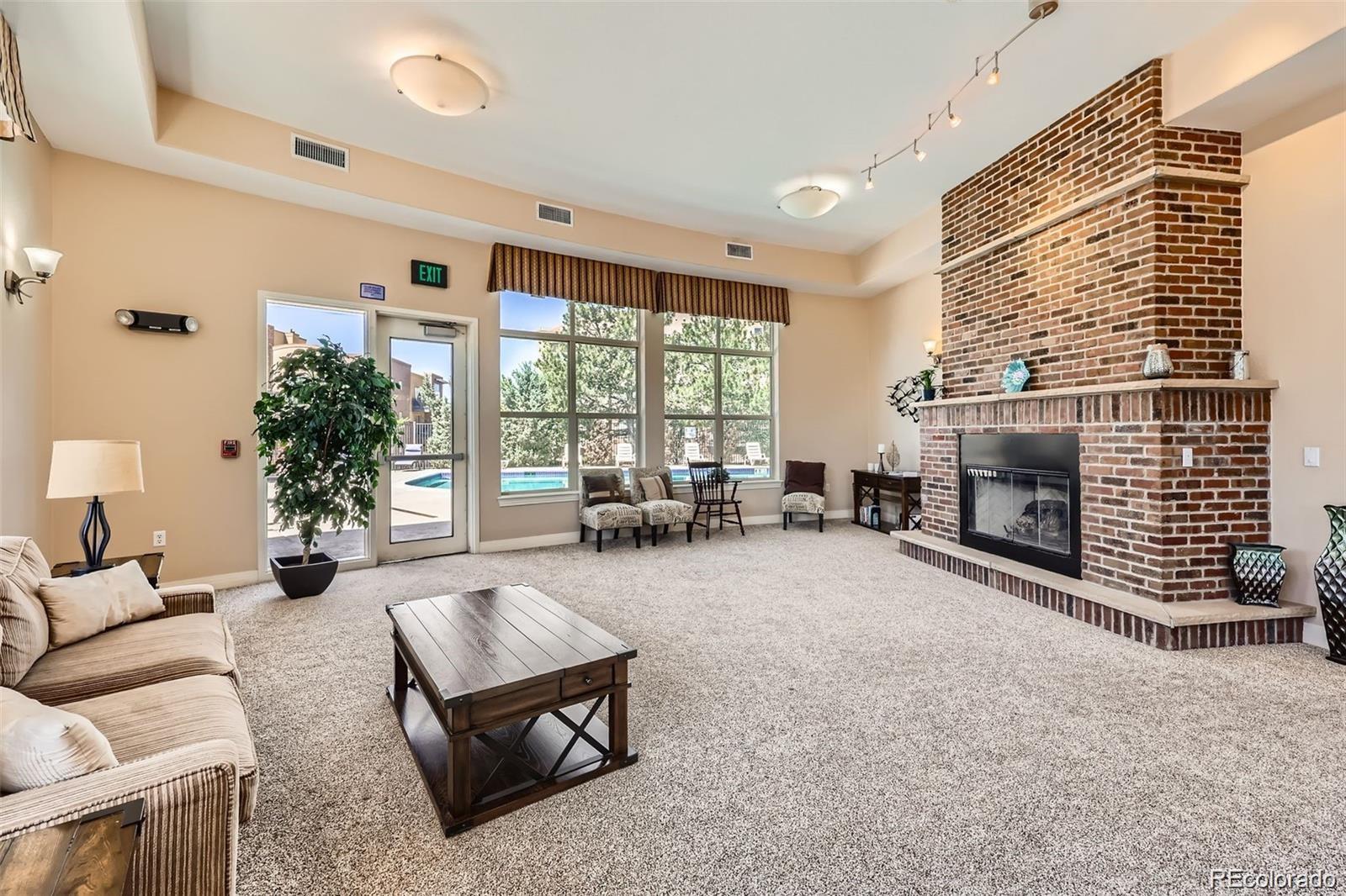 Listing Photo 2 - Condo for sale in building located at 9019 E Panorama Cir, Englewood, CO 80112 - Unit #D207