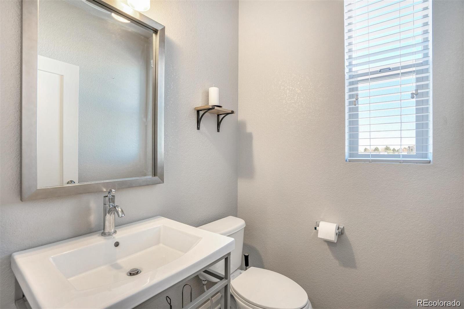 Photo 4 of Townhouse for sale at 6972 W Alaska Dr, Lakewood, CO 80226 | MLS# 8332448 | Listing updated on 2026-09-01