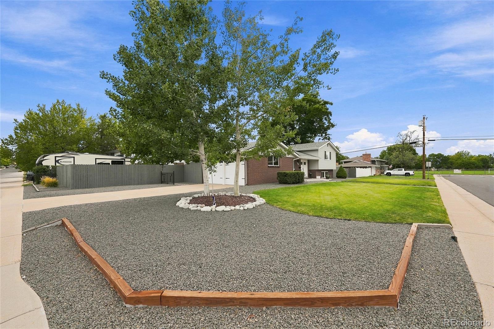 Photo 2 of Single family home for sale at 690 E Davies Ave, Centennial, CO 80122 | MLS# 7835211 | Listing updated on 2026-09-02