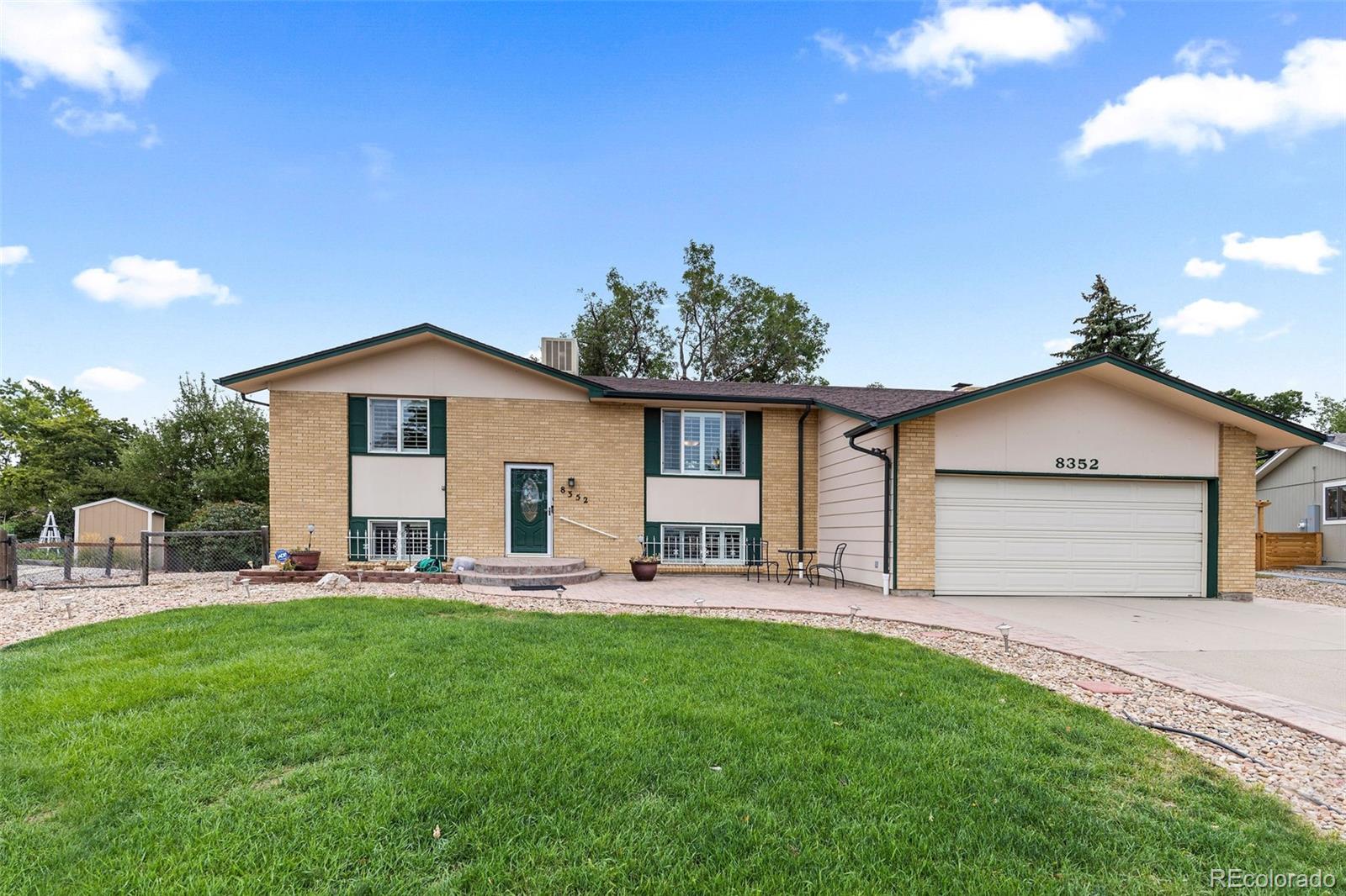 Photo 1 of Single family home for sale at 8352 Dover Ct, Arvada, CO 80005 | MLS# 8278035 | Listing updated on 2026-09-02