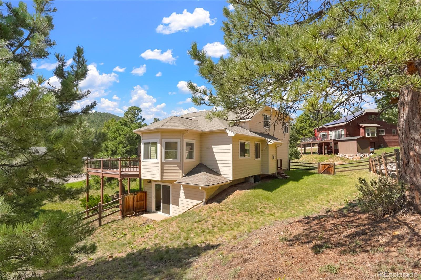 Photo 4 of Single family home for sale at 27159 Sun Ridge Dr, Evergreen, CO 80439 | MLS# 2146881 | Listing updated on 2026-09-02