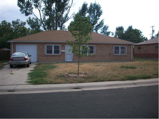 Homes for sale in Aurora, CO | 881 Tucson St, Aurora, CO 80011 | MLS# 1031424