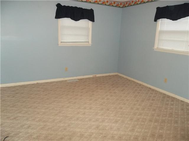 Homes for sale in Hopkinsville, KY | 135 Donna Dr, Hopkinsville, KY 42240 | MLS# 1434379