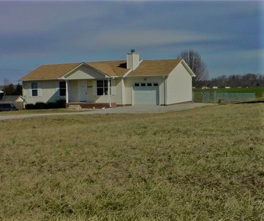 Homes for sale in Oak Grove, KY | 2040 Carneal Ln, Oak Grove, KY 42262 | MLS# 2173997