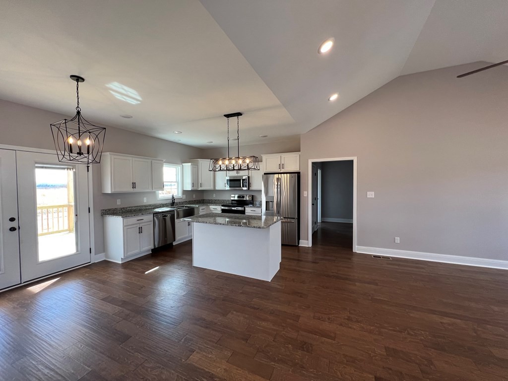 Homes for sale in Hopkinsville, KY | 207 Bedford Ct, Hopkinsville, KY 42240 | MLS# 2365902