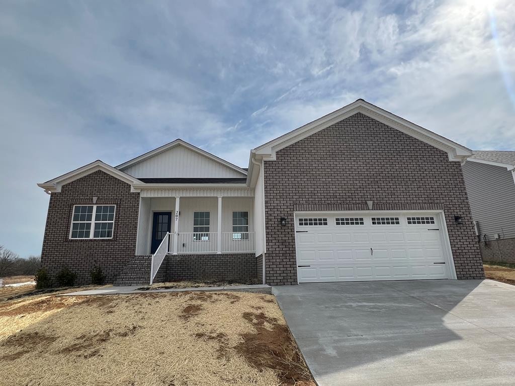 Homes for sale in Hopkinsville, KY | 207 Bedford Ct, Hopkinsville, KY 42240 | MLS# 2365902