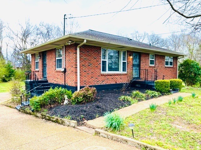 Homes for sale in Nashville, TN | 4704 Abbay Dr, Nashville, TN 37211 | MLS# 2367635