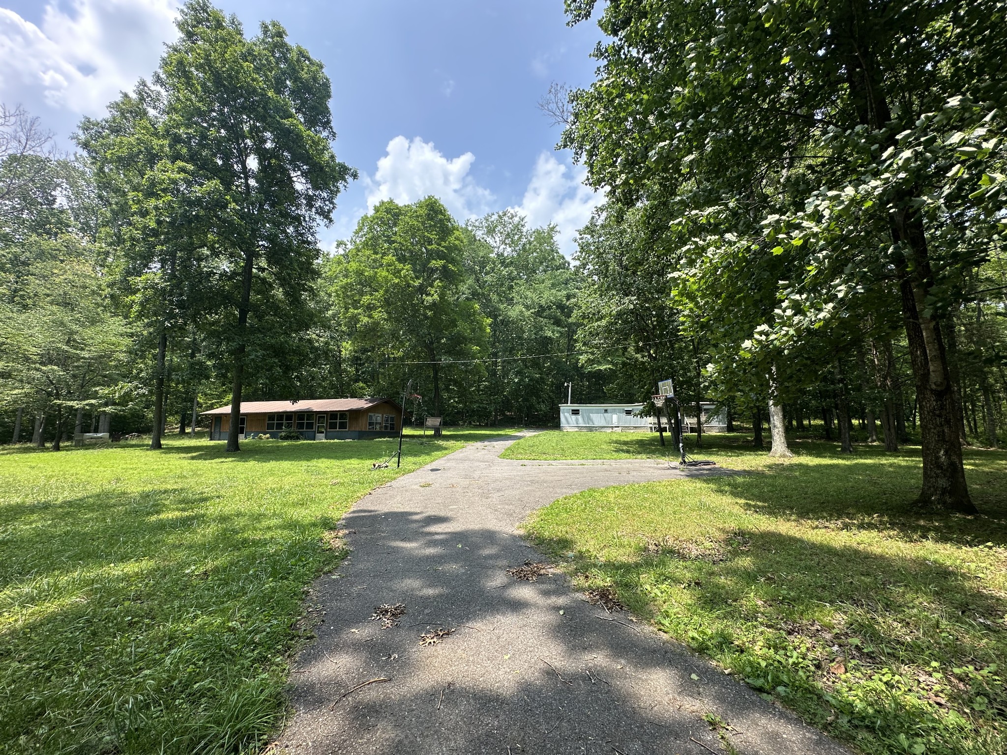 Homes for sale in Tennessee Ridge, TN | 367 Lakeview Cir, Tennessee Ridge, TN 37178 | MLS# 2703182