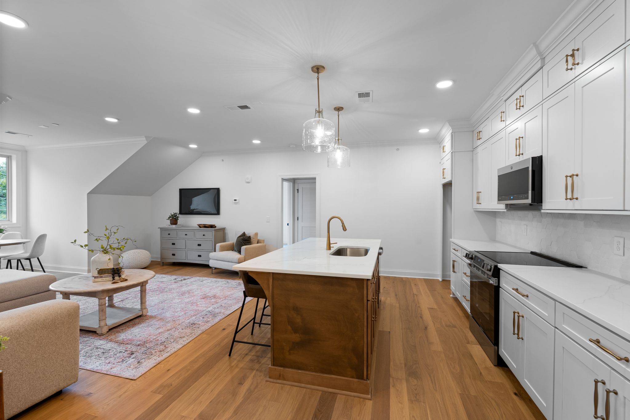 Homes for sale in Nashville, TN | 2002 Gildridge Dr #301, Nashville, TN 37221 | MLS# 2740471