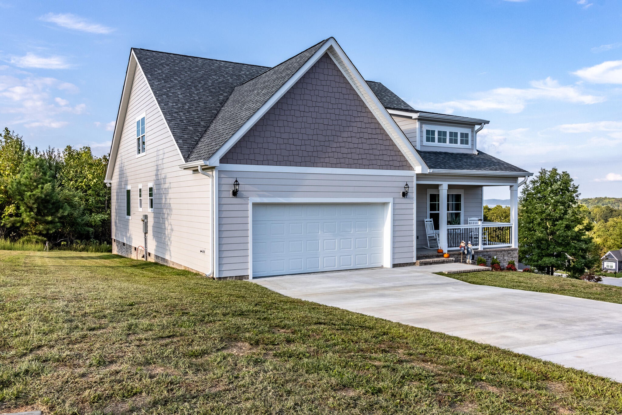 Homes for sale in Soddy Daisy, TN | 2115 Autumn River Dr, Soddy Daisy, TN 37379 | MLS# 2770525