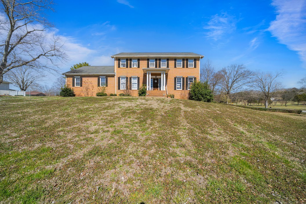 Homes for sale in Fayetteville, TN | 805 Manor Dr, Fayetteville, TN 37334 | MLS# 2792751