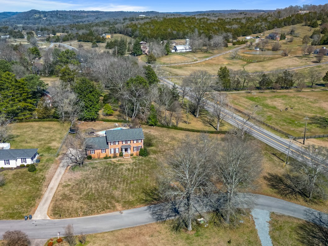 Homes for sale in Fayetteville, TN | 805 Manor Dr, Fayetteville, TN 37334 | MLS# 2792751