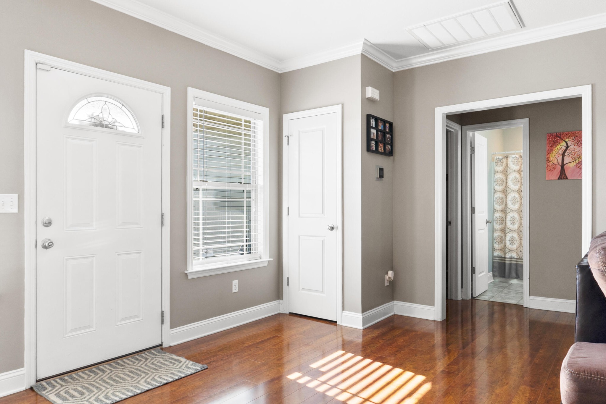 Homes for sale in Ooltewah, TN | 9998 Falcon Crest Dr, Ooltewah, TN 37363 | MLS# 2824301