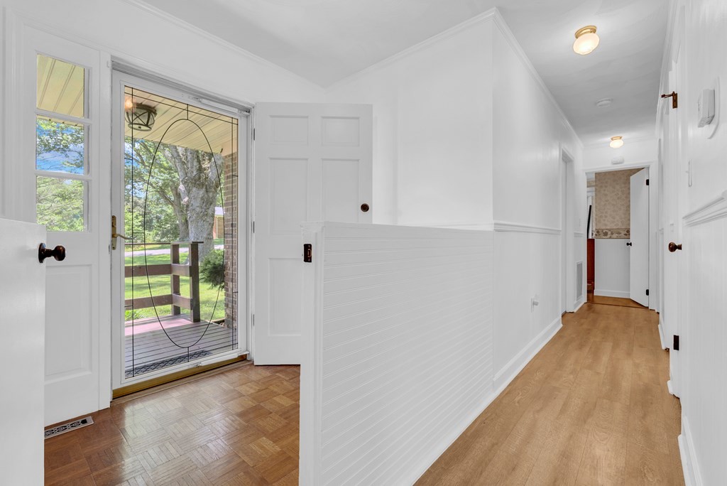 Homes for sale in Livingston, TN | 1411 Lakeview Rd, Livingston, TN 38570 | MLS# 2808033