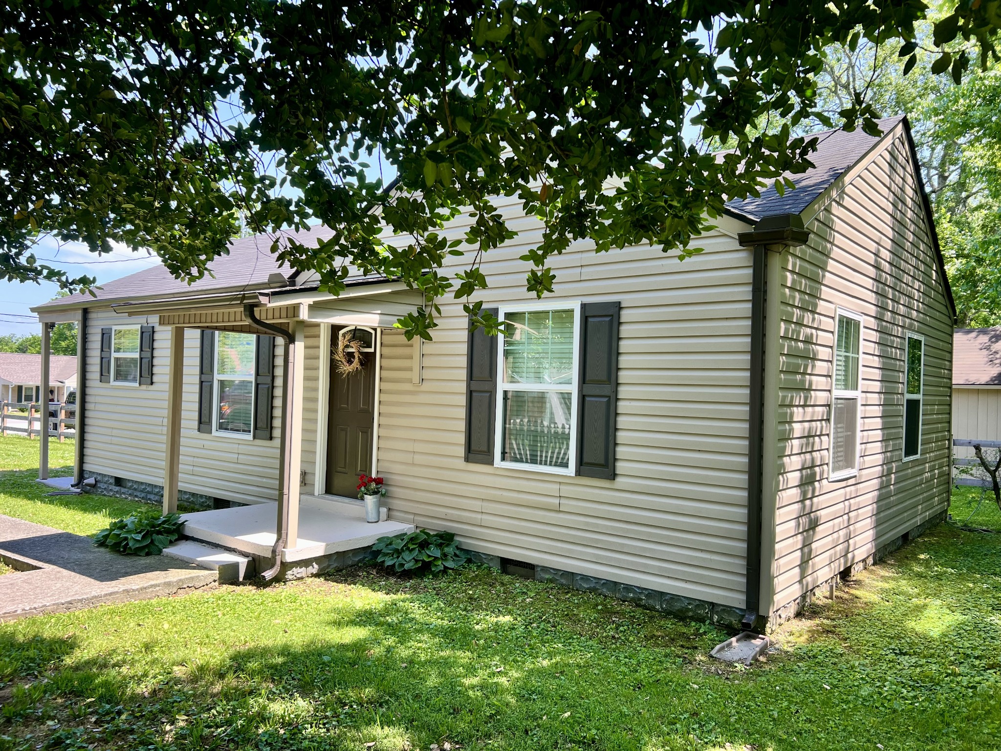 Homes for sale in Shelbyville, TN | 202 Maplewood Dr, Shelbyville, TN 37160 | MLS# 2888115