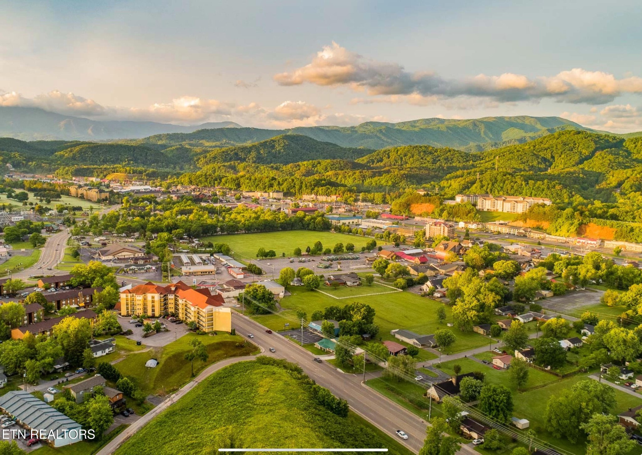 Homes for sale in Sevierville, TN | 225 Collier Dr U 3406, Sevierville, TN 37862 | MLS# 3139670