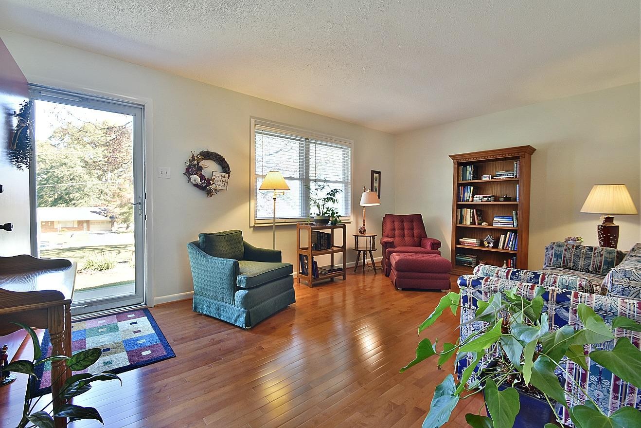 Homes for sale in Knoxville, TN | 2321 Roundtree Rd, Knoxville, TN 37923 | MLS# 2848451