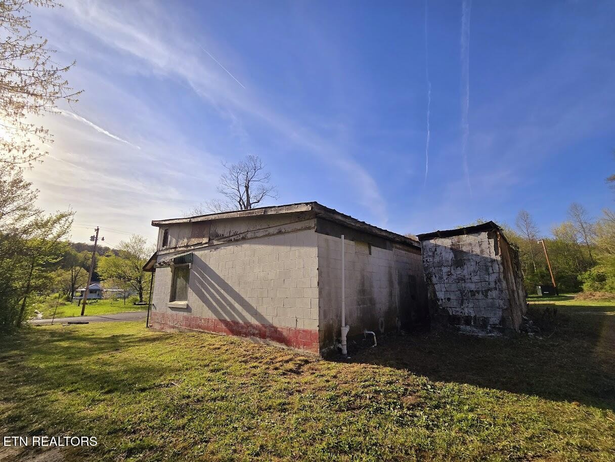 Homes for sale in Lancing, TN | 1204 Nashville Hwy, Lancing, TN 37770 | MLS# 2990436