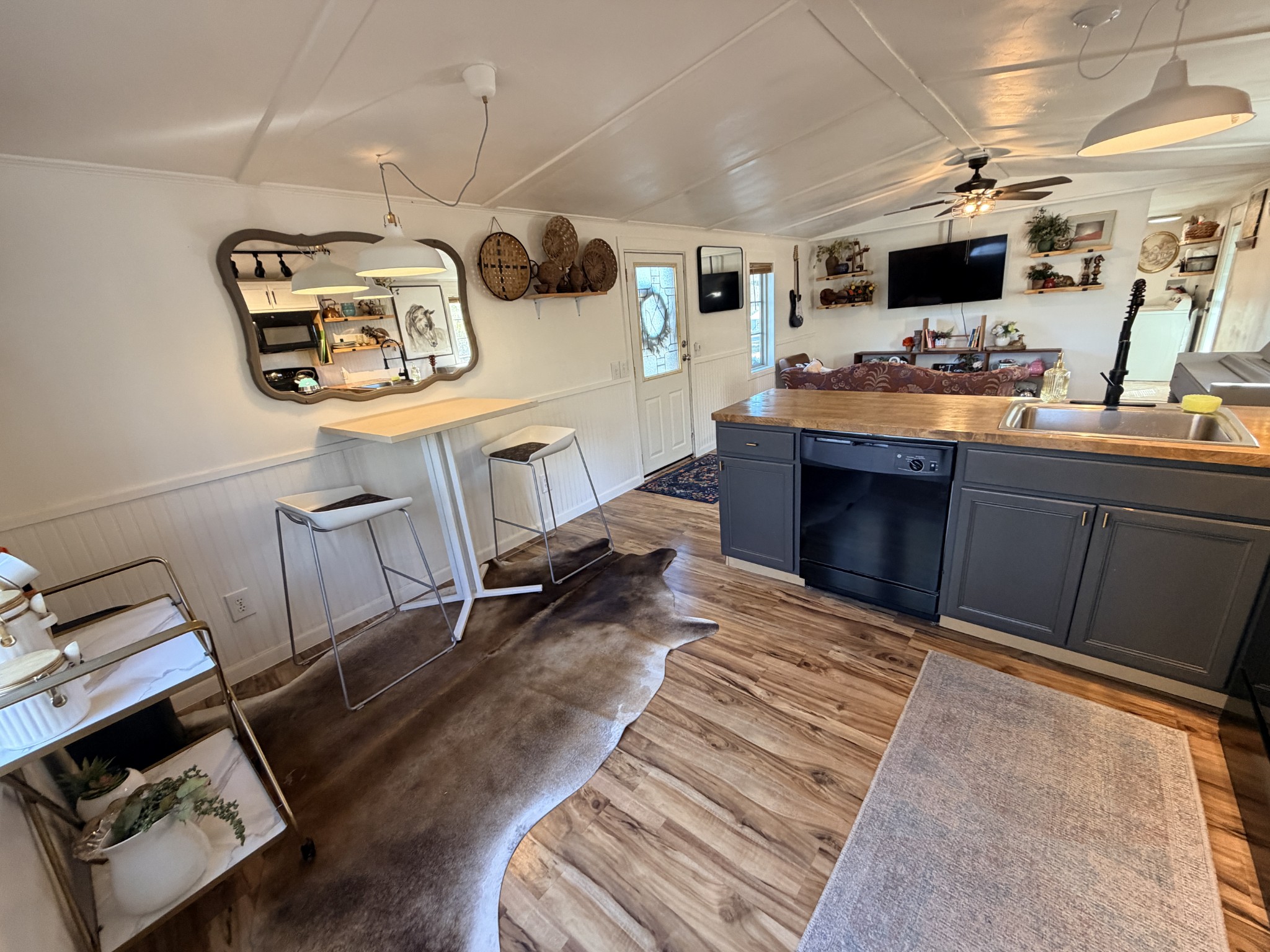 Homes for sale in Lobelville, TN | 351 River Dr, Lobelville, TN 37097 | MLS# 2871622