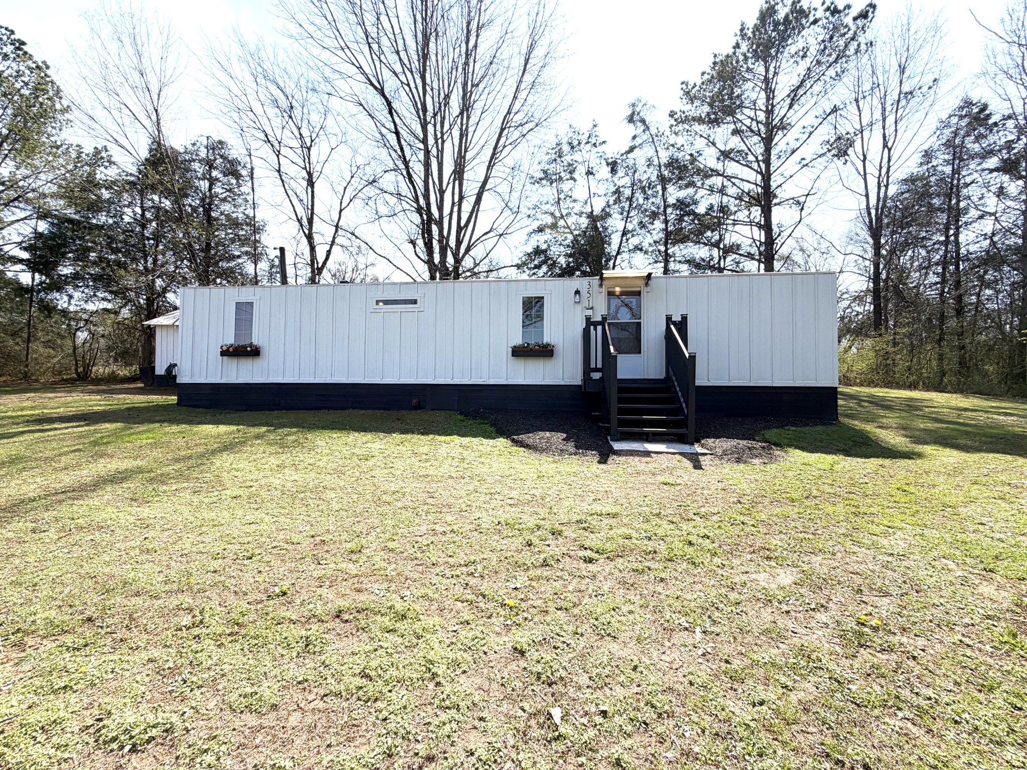 Homes for sale in Lobelville, TN | 351 River Dr, Lobelville, TN 37097 | MLS# 2871622