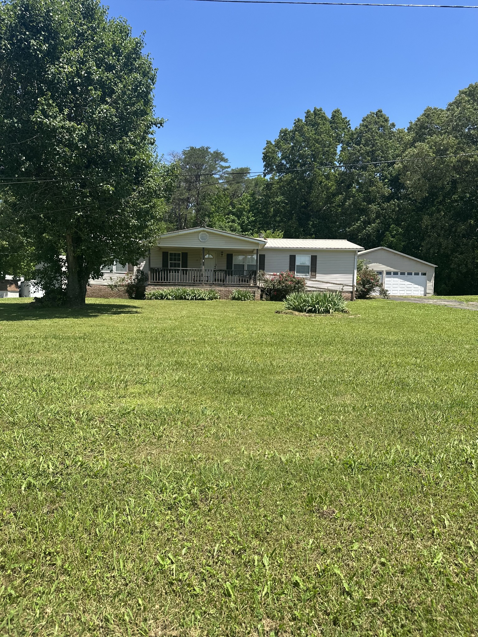 Homes for sale in Clifton, TN | 301 Shirley Bates Dr, Clifton, TN 38425 | MLS# 2885790