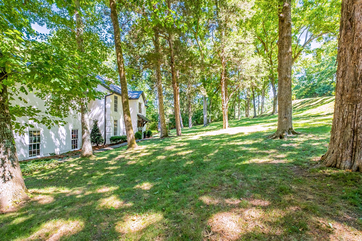 Homes for sale in Nashville, TN | 1445 Beddington Park, Nashville, TN 37215 | MLS# 2889449