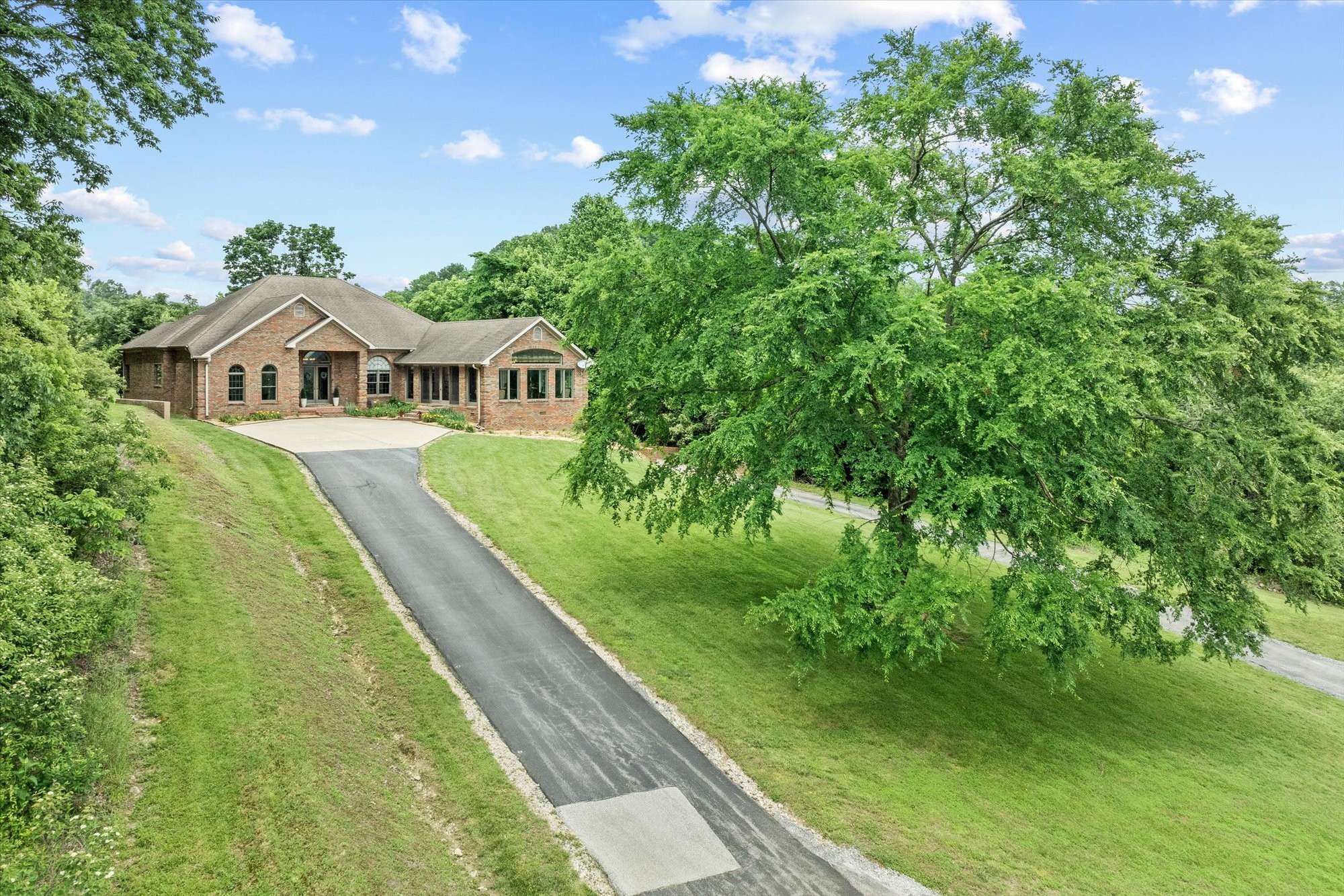 Homes for sale in Gainesboro, TN | 360 Long Hollow Ln, Gainesboro, TN 38562 | MLS# 2896824