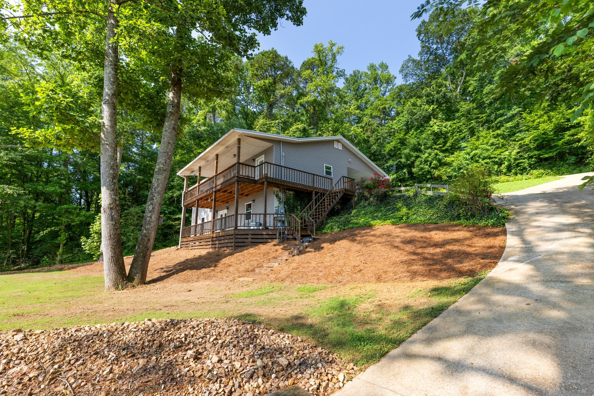 Homes for sale in Lobelville, TN | 6084 S Main St, Lobelville, TN 37097 | MLS# 2907665