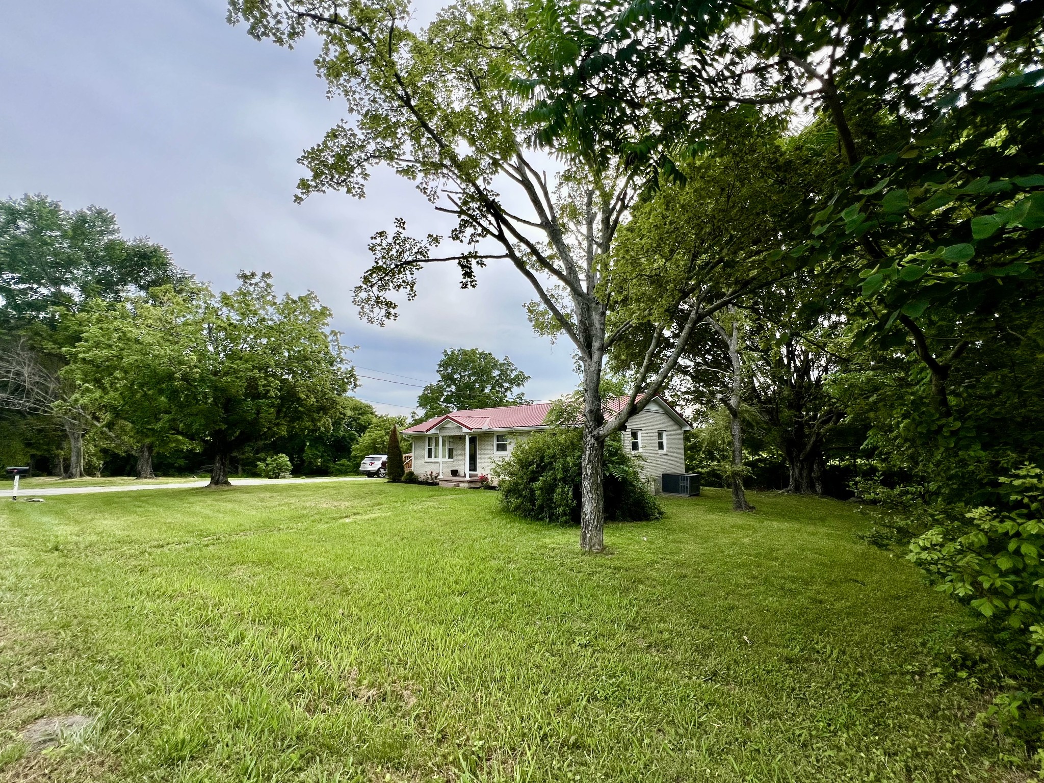 Homes for sale in Summertown, TN | 101 N Old Military Rd, Summertown, TN 38483 | MLS# 2914750