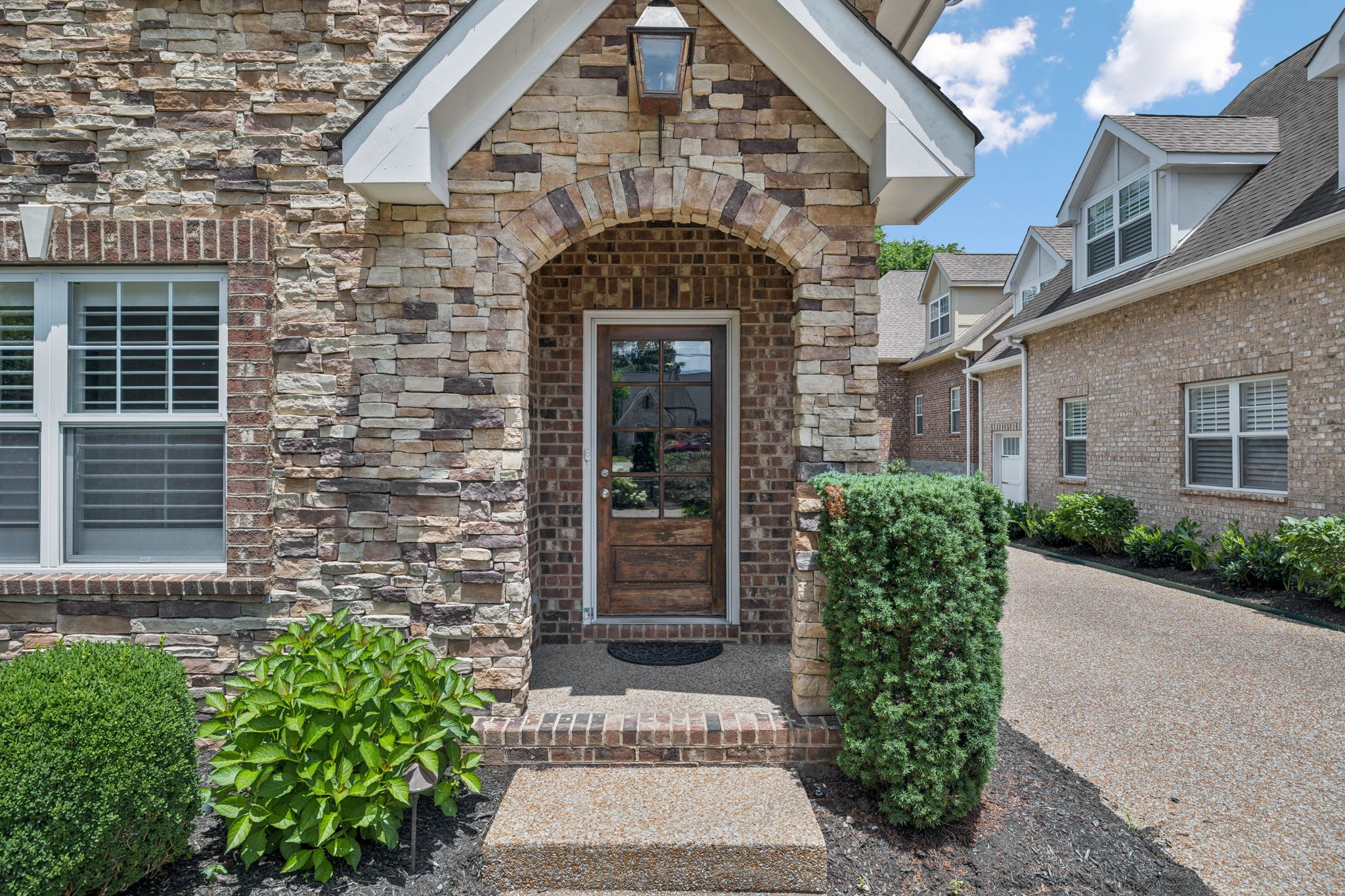 Homes for sale in Nashville, TN | 172A Woodmont Blvd, Nashville, TN 37205 | MLS# 2929900