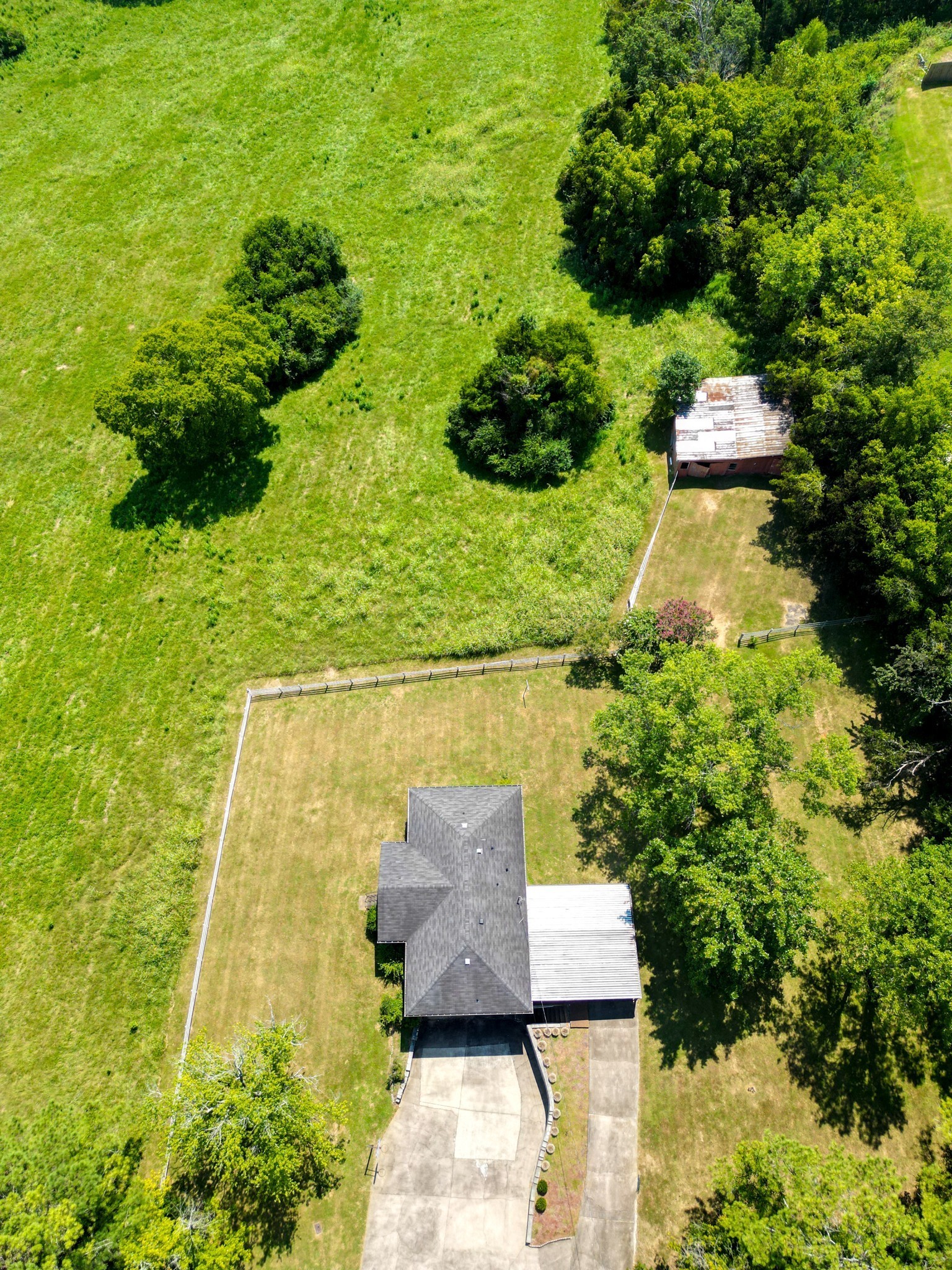 Homes for sale in Goodlettsville, TN | 1285 Lowes Lane, Goodlettsville, TN 37072 | MLS# 2928014