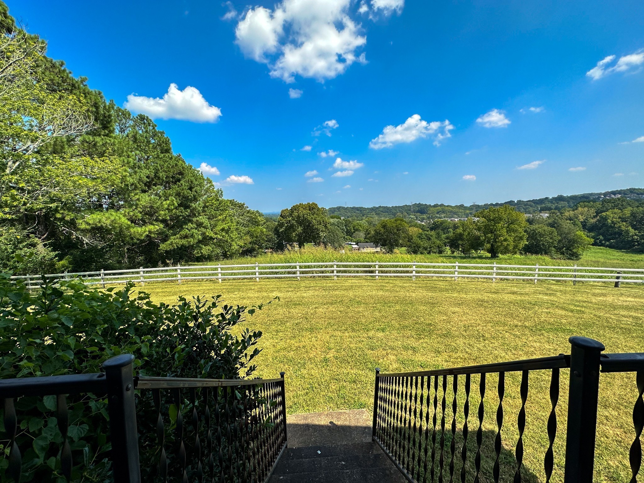 Homes for sale in Goodlettsville, TN | 1285 Lowes Lane, Goodlettsville, TN 37072 | MLS# 2928014