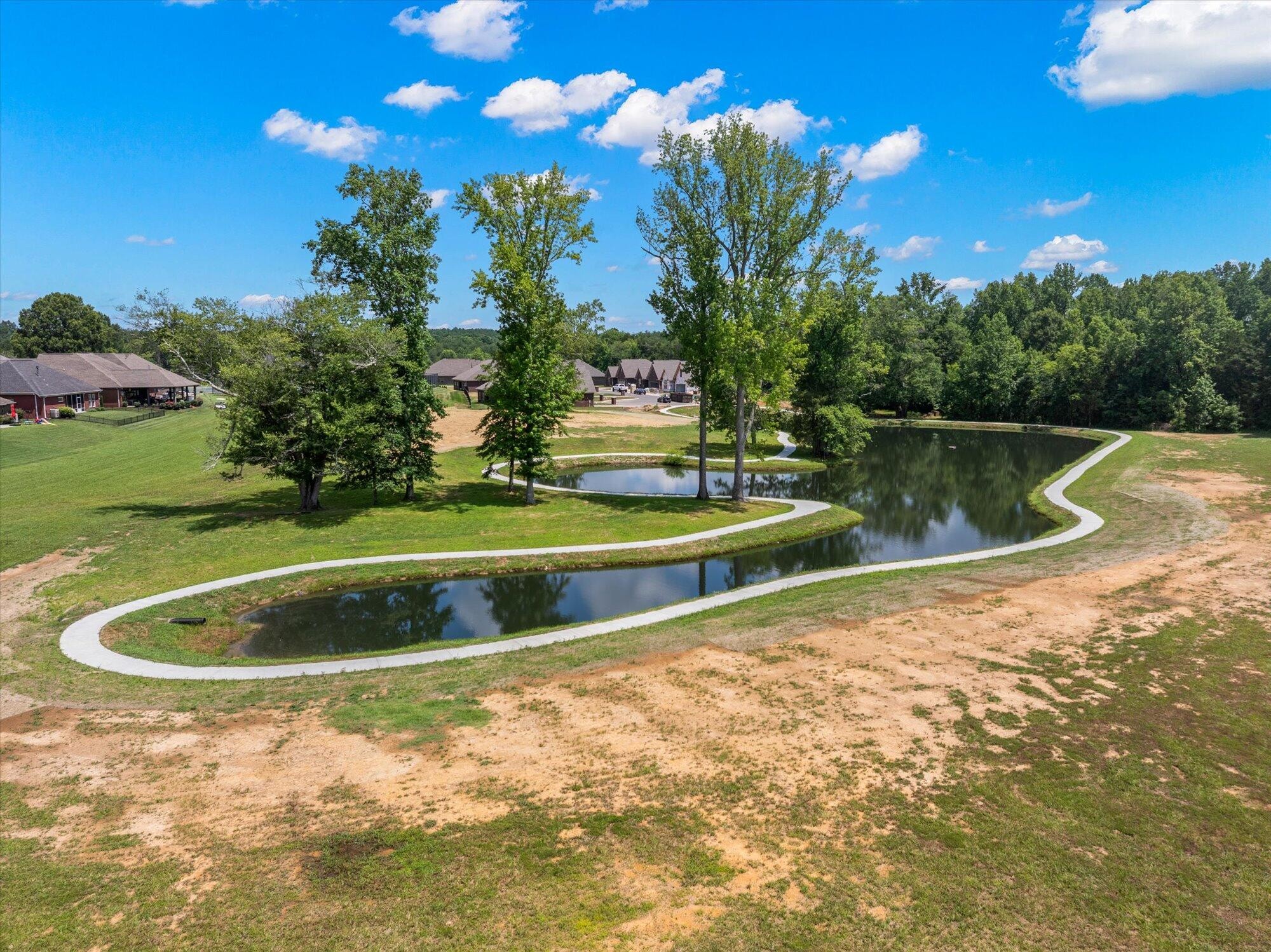 Homes for sale in Englewood, TN | 225 Lake View Point, Englewood, TN 37329 | MLS# 3223301