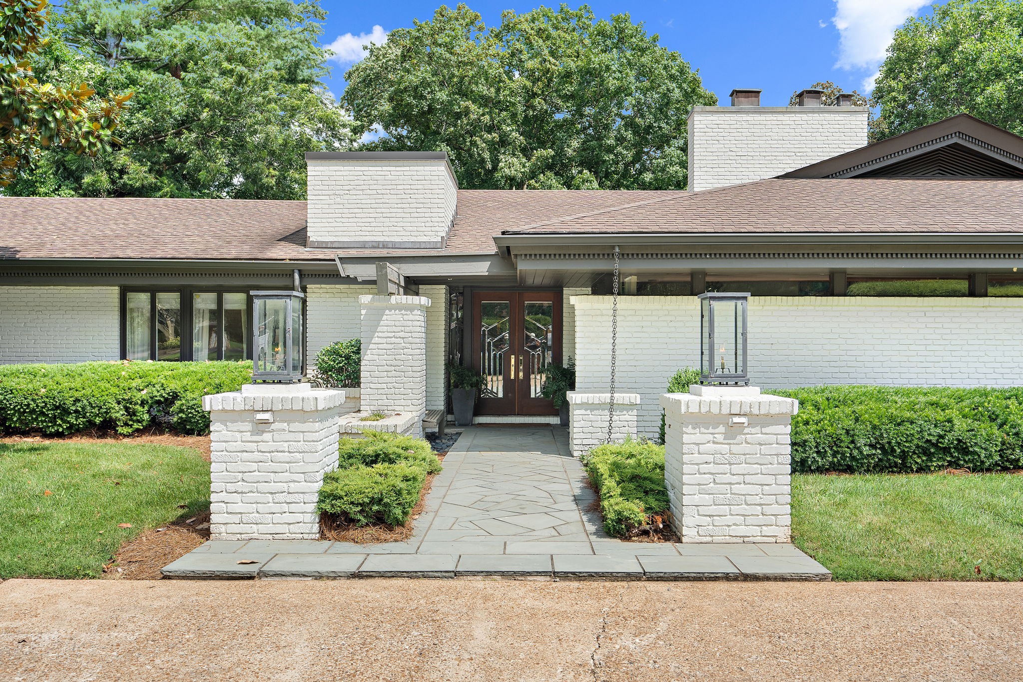 Homes for sale in Nashville, TN | 5943 Sedberry Rd, Nashville, TN 37205 | MLS# 2937079