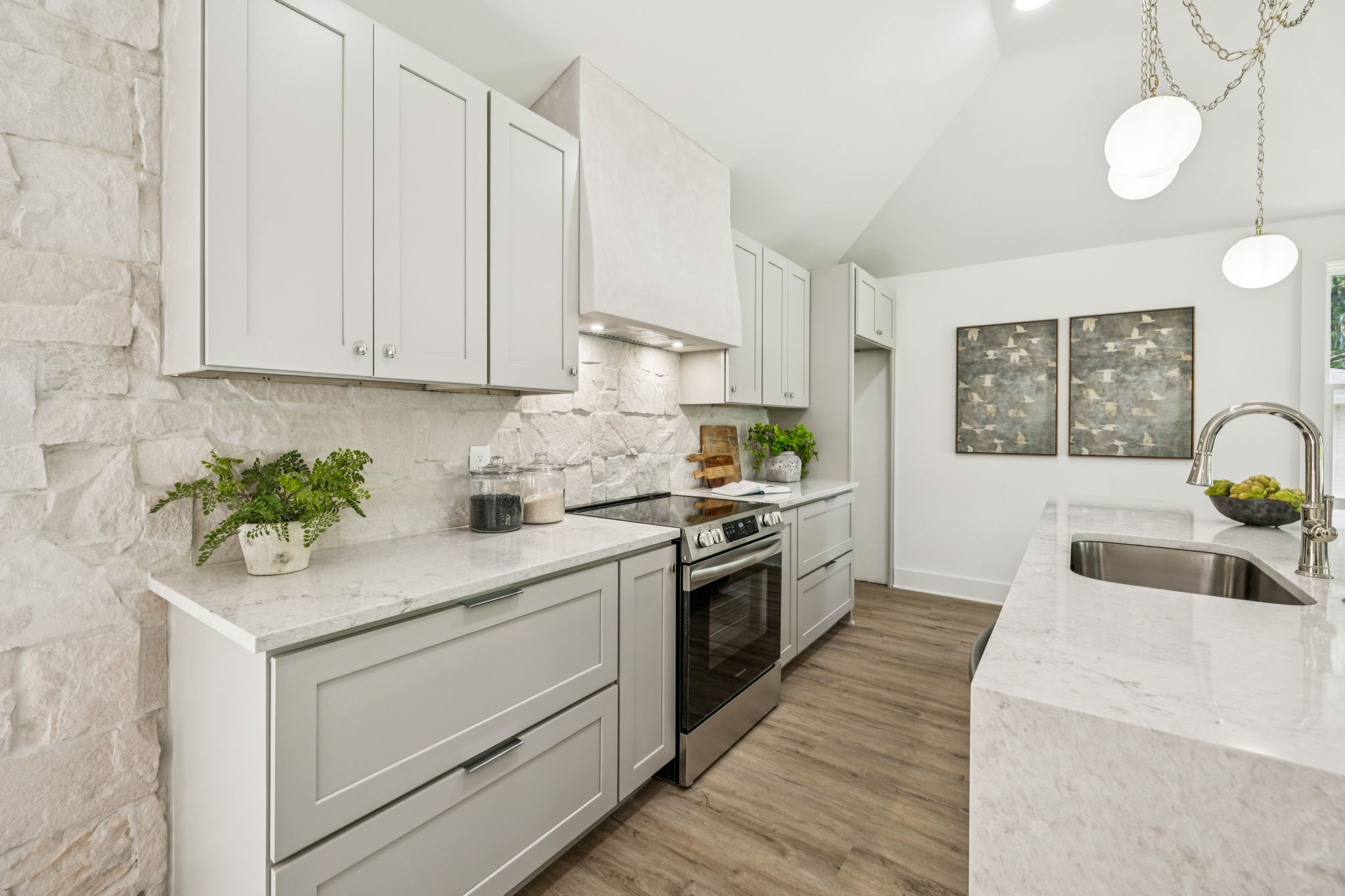 Homes for sale in Nashville, TN | 1811 Cloverleaf Dr, Nashville, TN 37216 | MLS# 2938740