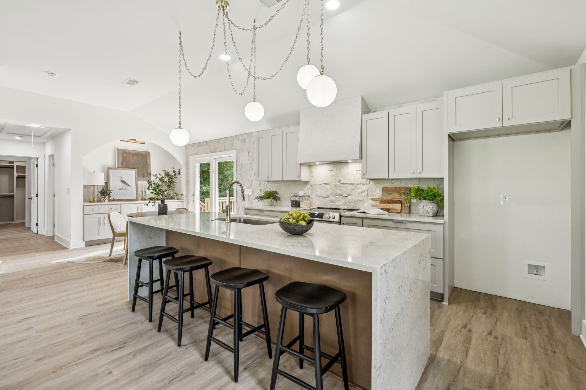 Homes for sale in Nashville, TN | 1811 Cloverleaf Dr, Nashville, TN 37216 | MLS# 2938740