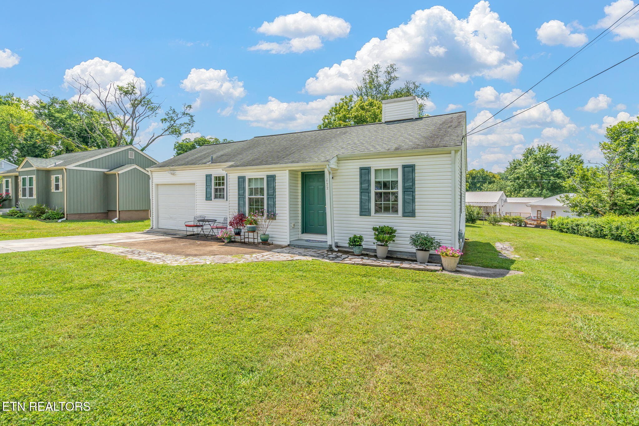 Homes for sale in Knoxville, TN | 122 Lake View Dr, Knoxville, TN 37920 | MLS# 2990081