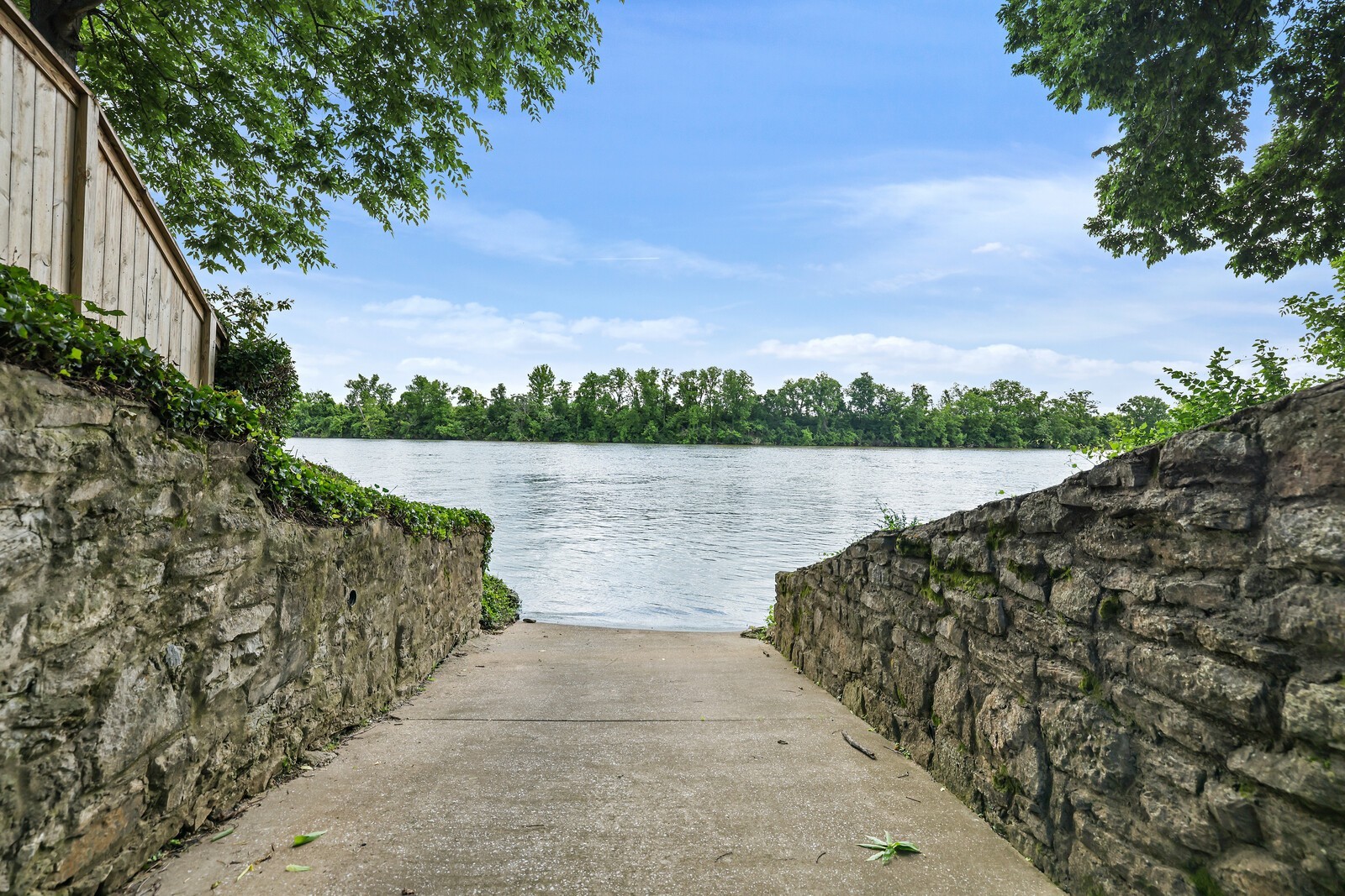 Homes for sale in Nashville, TN | 6621 River View Dr, Nashville, TN 37209 | MLS# 2940964