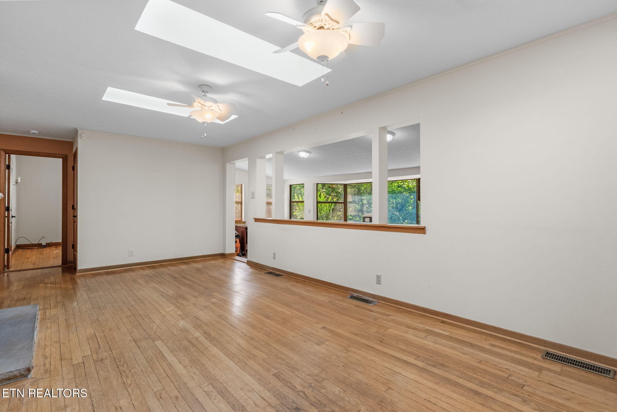 Homes for sale in Oak Ridge, TN | 173 California Ave, Oak Ridge, TN 37830 | MLS# 2976355