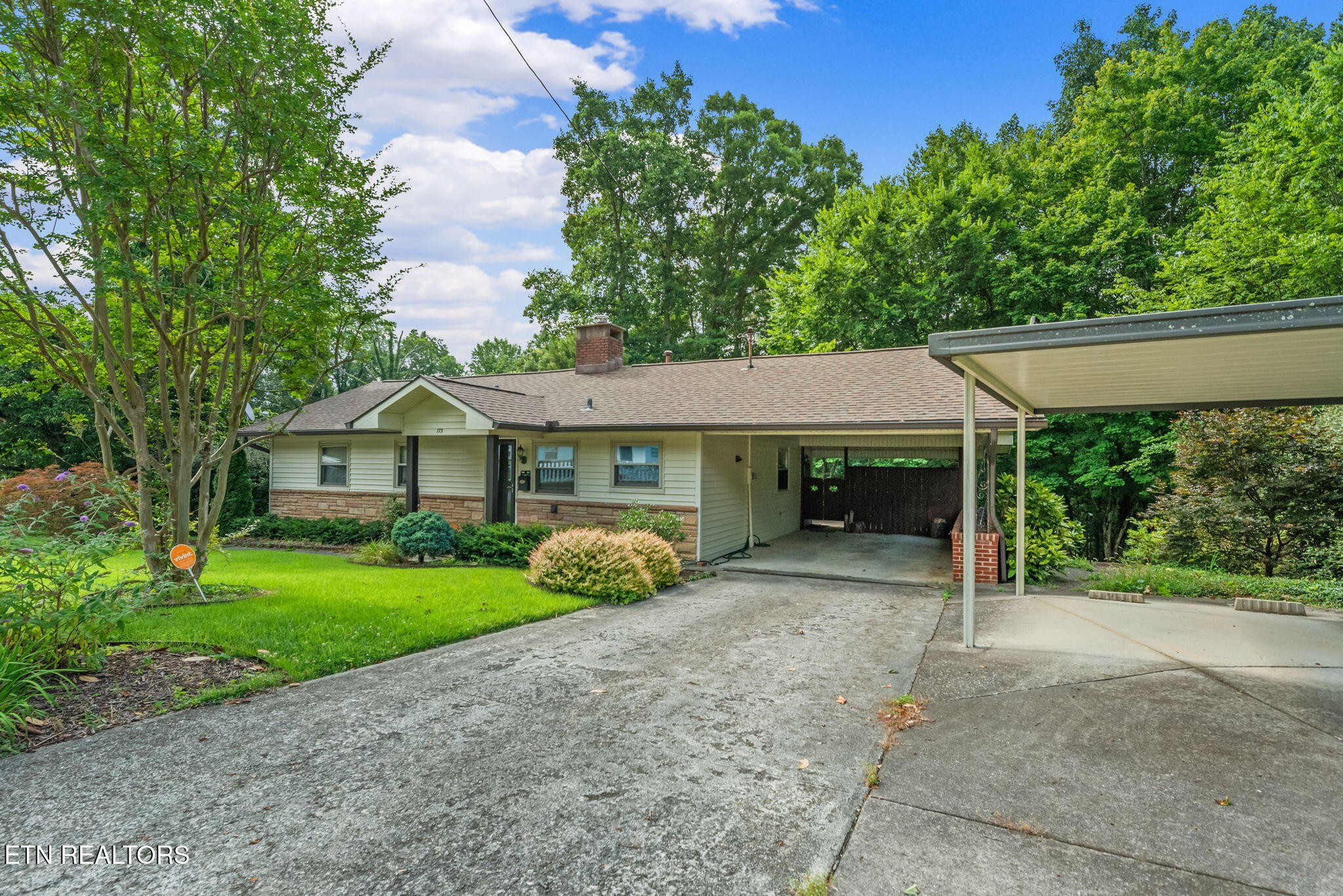 Homes for sale in Oak Ridge, TN | 173 California Ave, Oak Ridge, TN 37830 | MLS# 2976355