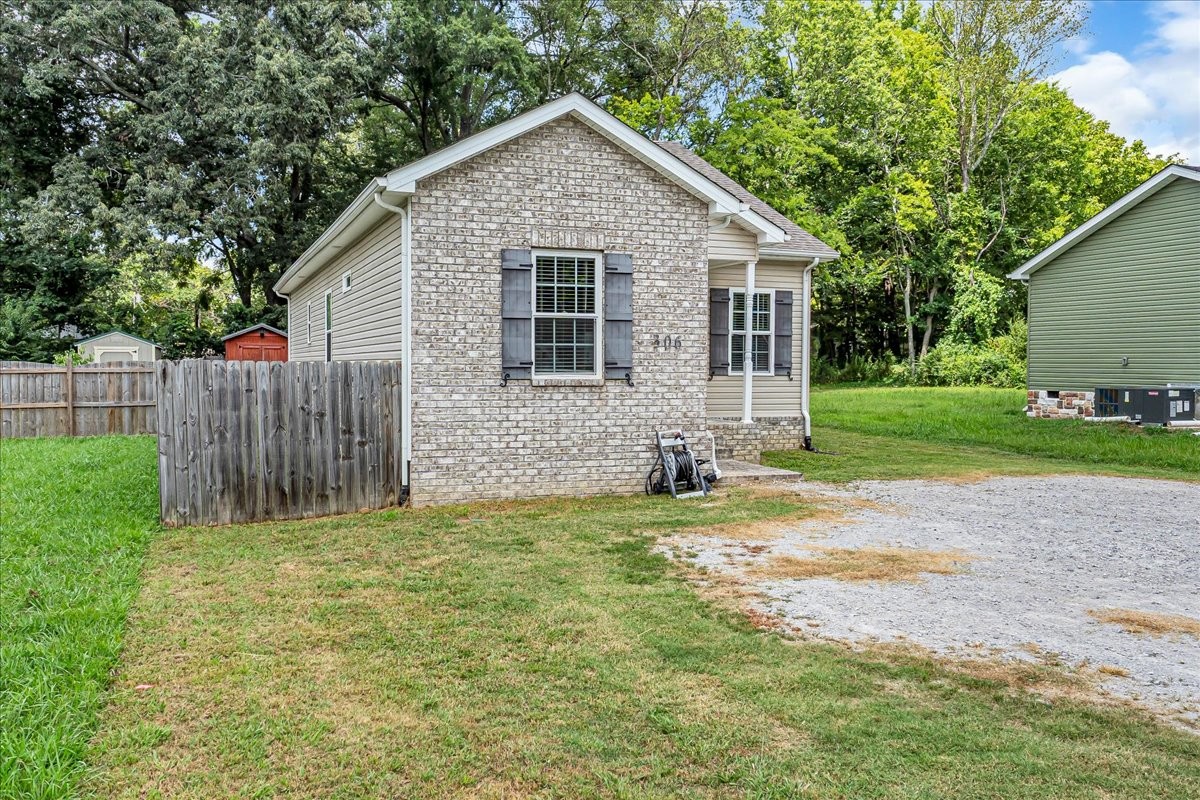 Homes for sale in Tullahoma, TN | 306 Weaver St, Tullahoma, TN 37388 | MLS# 2963642